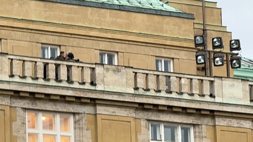 Student zabil sám sebe během přestřelky s policisty